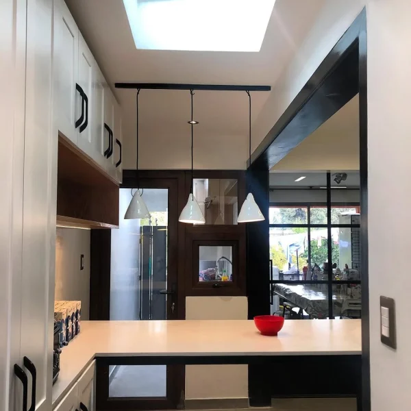 Cocina entregadaDiseño elegante y vanguardista de @trinidadhurtado_arq y remodelada por nuestro